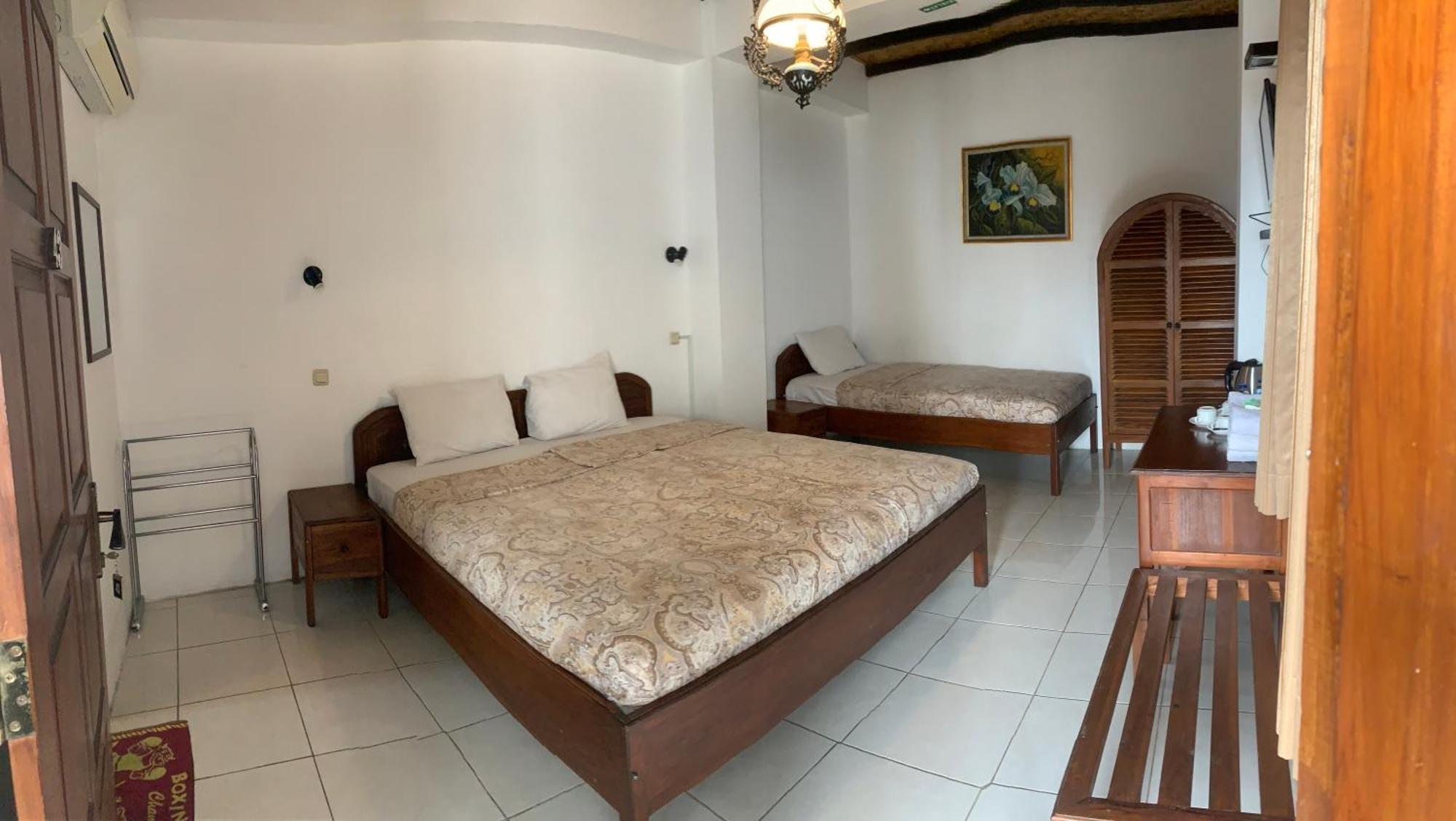 Bladok Hotel & Restaurant Yogyakarta Exterior photo