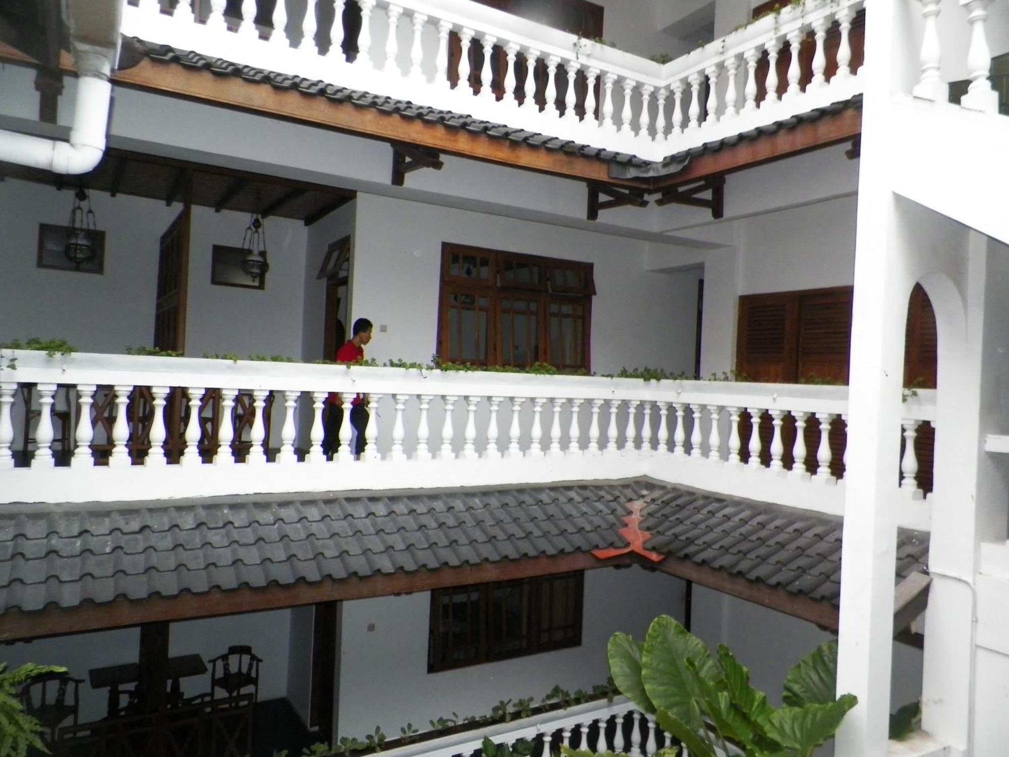 Bladok Hotel & Restaurant Yogyakarta Exterior photo